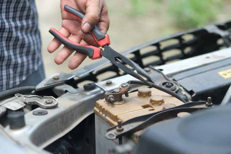 Batteria auto a Torino: quando cambiarla e tipi